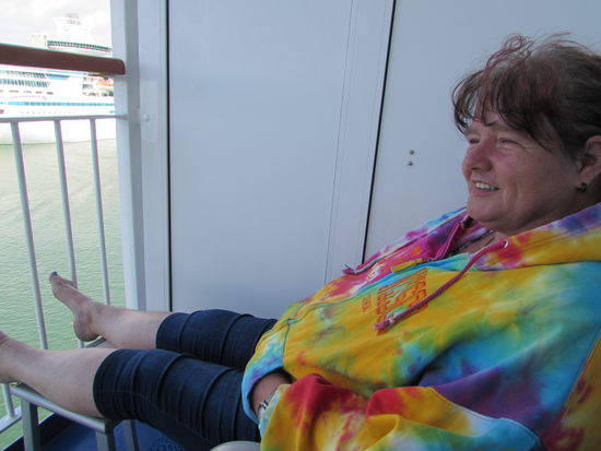 Na endlich, die Motoren brummen und es kommt Leben in das Schiff