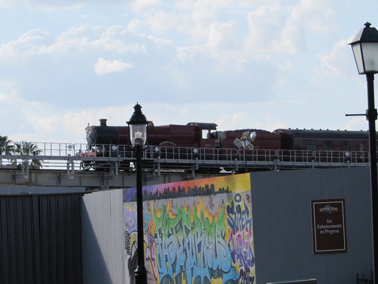 Harry Potter's Zug fährt wirklich durchs Gelände - kein technischer Fake