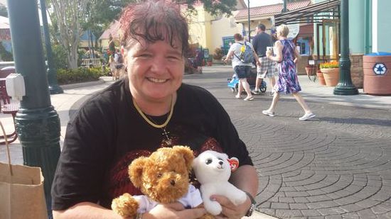 Eva mit ihren beiden neuesten Begleitern