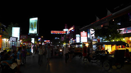 Nachtleben ist in Siem Reap durchaus vorhanden. Leider gibt es nirgens eine gescheite Beiz mit Livemusik.