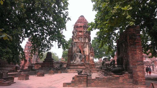 Die Schlichtheit der Tempel von Ayutthuya beeindruckt mehr als die hochglanzpolierten Paläste in Bangkok