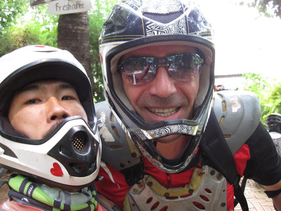 Irgendwie hatte man das Gefuehl, dass Kung, unser Guide, den Job nicht nur fuer Geld macht, sondern auch aus Spass.