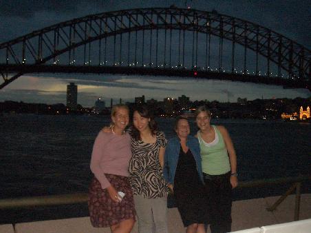 Katharina (Deutschland > Kassel), Nami (Korea), Sarah (England), ich