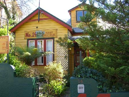 unser schnuckeliges Hostel "No. 14"...