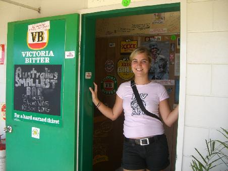 Australiens kleinster Pub...es passen genau 6 Leute hinein.