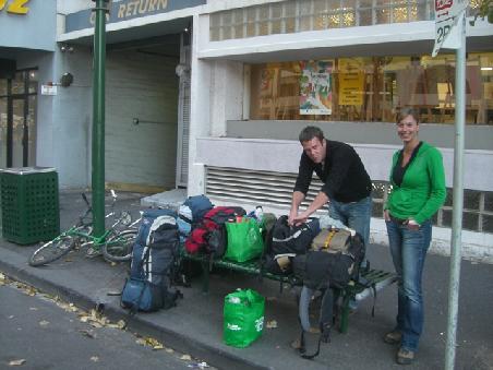 Ankunft und Wiedersehen in Melbourne ... und Startpunkt zur Hostel-Suche..."wieso kucken die Leute alle so komisch?"