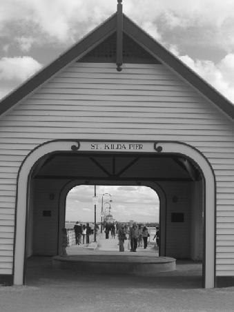 Pier in St. Kilda, ein Stadtteil am Meer