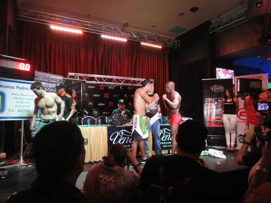 Waage und Pressetermin für UCC 15 im Hotelcasino