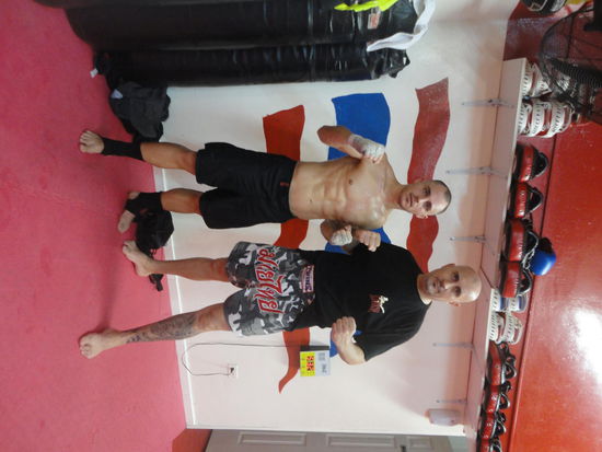 Mit Trainer Gianni Carriello - sehr wertvolle Trainingstage mit einigen neuen Erfahrungen, vor allem im Clinch -