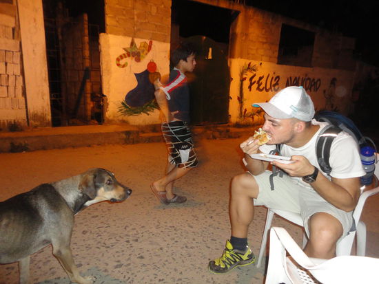 Wandern macht hungrig, das weiss nicht nur der Benjamin.