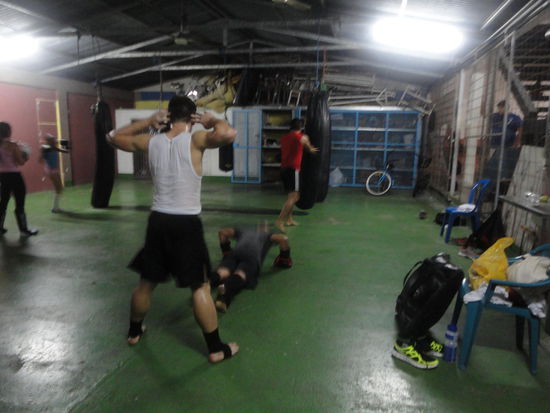 Quepos Trainingscenter - Tainingsgruppe / Zirkel-Kraftausdauertraining