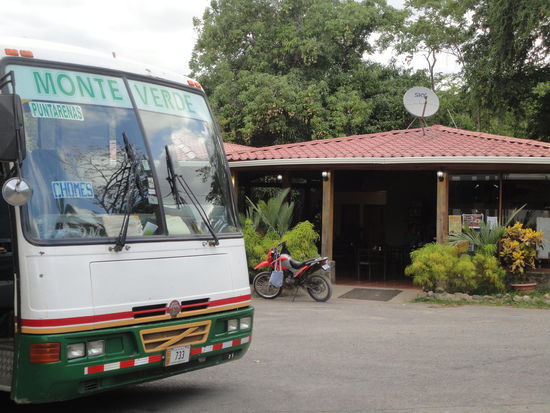 Höllenbus nach Monteverde - machen gerade einen kleinen Zwischenstopp