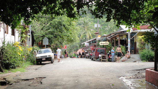 Eine der beiden Straßen des Dorfes