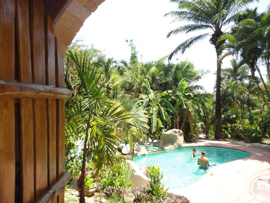 Pool der Pension. Wirklich schöne Bleibe für nur 15 USD pro Nacht pro Person!