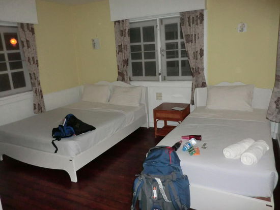 Ani hat sich gleich das große Bett geschnappt ...