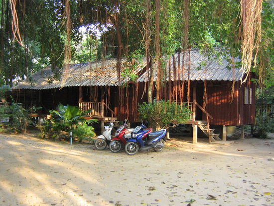 White Sands Bungalows, mit eigener Dusche (ca. 6 €).