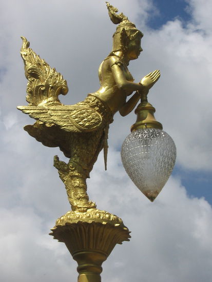 Laterne im Dorf Lamai.