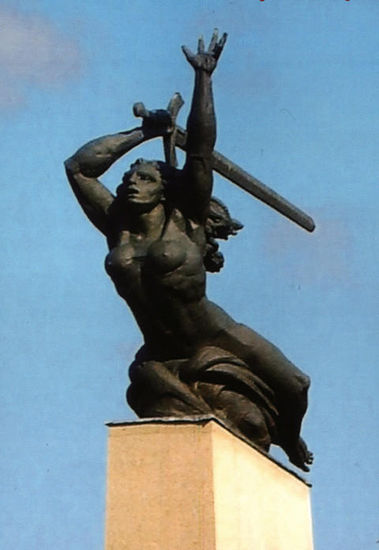 Den "Helden Warschaus" gewidmetes Denkmal der Siegesgöttin Nike.