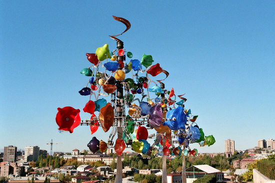 Anstrengend war es die Kaskade hinauf, aber die gebotene Kunst gab immer wieder Ausreden für Verschnaufpausen.