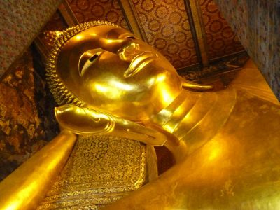 Grosser liegender Buddha