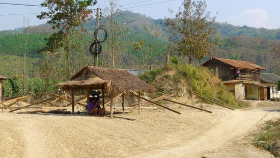 In den Dörfern geht es eher trocken und staubig zu