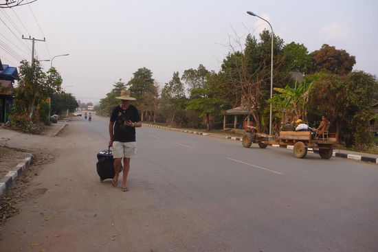 Auf dem Weg in die City von Sayaboury, sehr belebt sieht es wirklich nicht aus