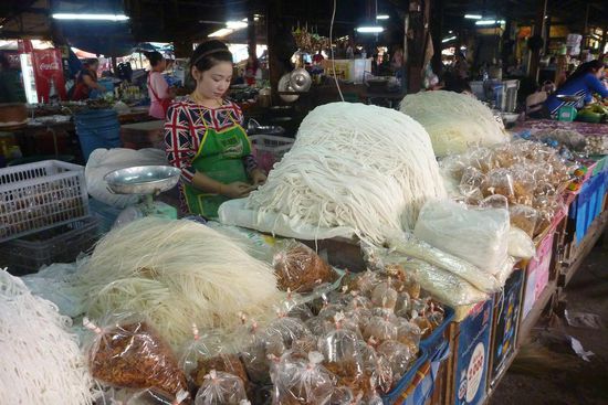 Da fanden wir die riesigen Berge der frischen Nudeln schon appetitlicher.