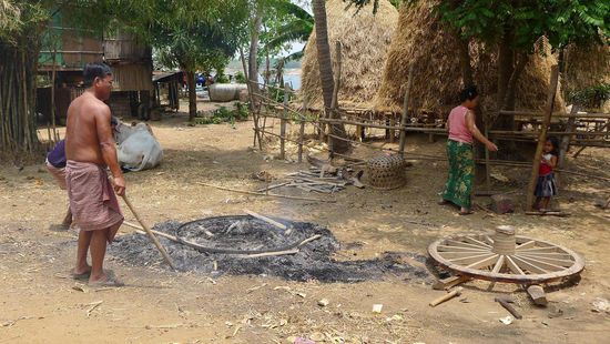 Hier werden die Wagenräder noch selbst gemacht