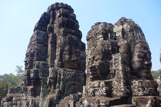 Am Bayon Tempel, bekannt durch die riesigen Steingesichter