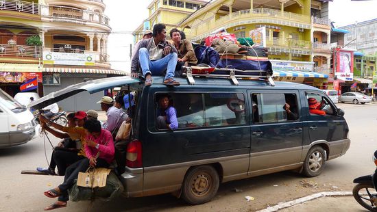 Aber wir sassen immerhin in einem Bus und hingen nicht irgendwie aussen herum