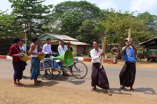 und die Musikgruppe legte noch eine Sondervorstellung für uns unerwartete Fotografen hin