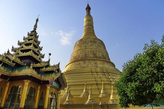 Eine weitere der vielen Pagoden in Bago