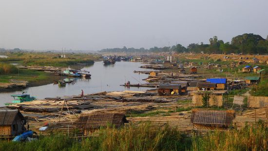 Blick auf einen Seitenarm des Ayeyarwaddy River
