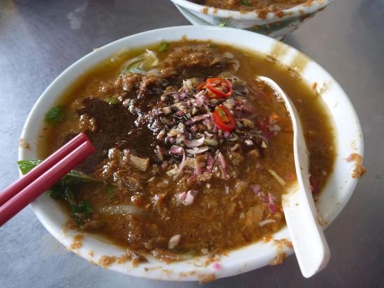 Leckeres Penang Laksa (ja das Schälchen war vorm Einfüllen sauber,hofften wir)