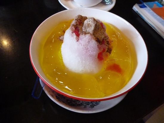 ...und Eis auf Fruchtgelee (bei diesen Bildern kommt Sehnsucht auf )