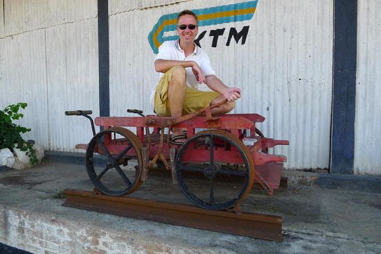 Oliver suchte nach einer Möglichkeit weiterzureisen falls das mit dem Zug nicht klappt