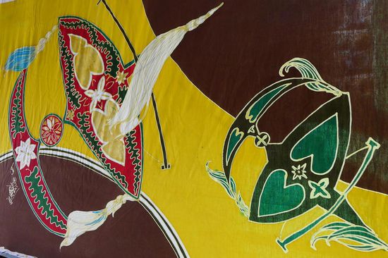 Malayische traditionelle Drachen (Wau ) als Batikmotive