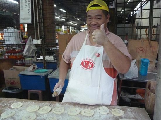 Der "Bäcker" der fetten Köstlichkeiten freute sich immer über unsere Besuche
