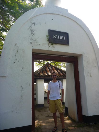 ...und ein Fort sind auf dem Hügel, dann kamen die Mücken und wir gingen