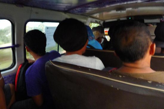 Auf der Rückfahrt in die Stadt, war der Minibus bis zur Belastungsgrenze gefüllt
