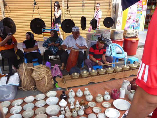 An einigen Ständen gab es Live Musik als verkaufsfördernde Massnahme