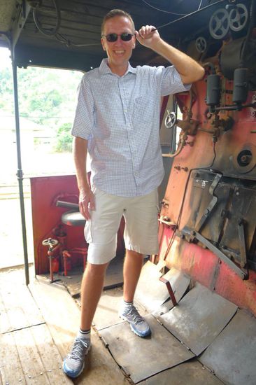 Besonderer Spass, man durfte sich wirklich alles anschauen an und in dem Zug. Da wurden "Kleine-Jungs-Träume"wahr, einmal kräftig Signal geben (Dampf ablassen)!