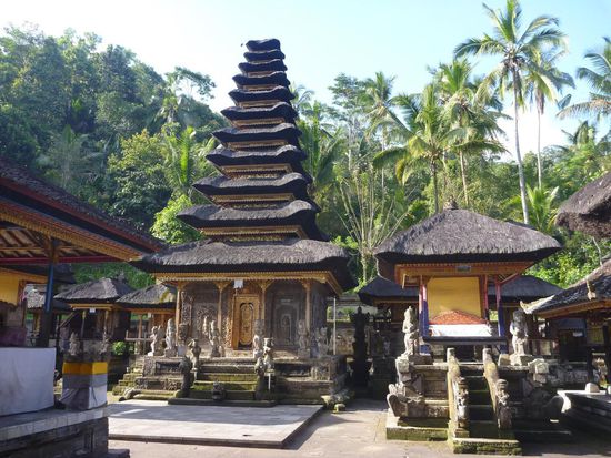 Ein sehr schöner Tempel,wir waren die einzigen Besucher.