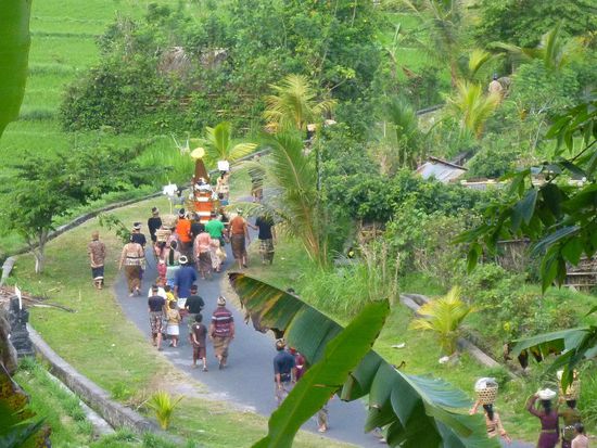 Der Weg dorthin führte durch die grüne Landschaft