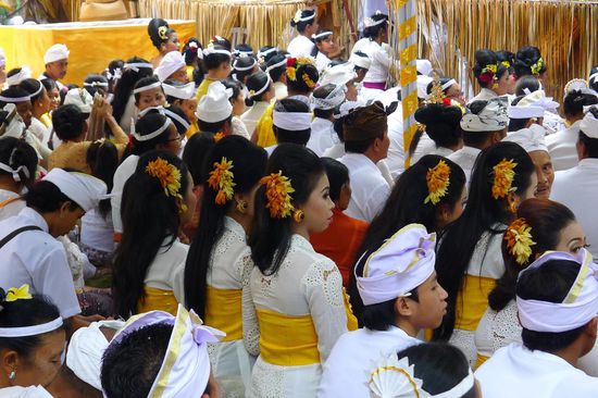 Noch ein Blick über die wartende Menge, es sah einfach zu schön aus