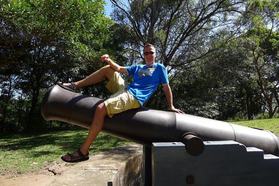 Am Bradleys Head, auch hier noch Reste der alten Militäranlagen.Gut für einen Ritt auf der Kanone