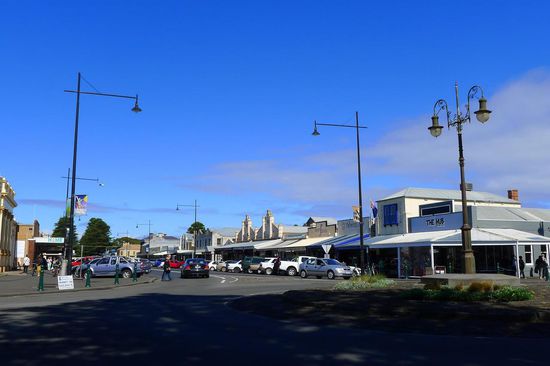 Die Hauptstrasse der kleinen feinen Stadt Port Fairy.....