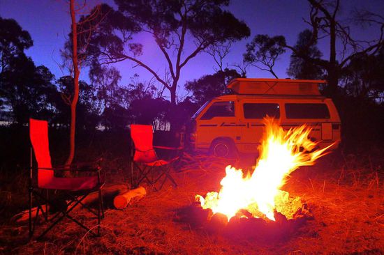 Die Arbeit hat sich gelohnt, ein wunderbar wärmendes Feuer als Belohnung