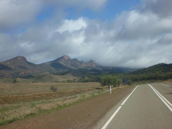 Auf dem Weg zu dem Flinders Ranges Nationalpark