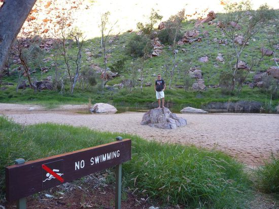 ......in dem Schwimmen verboten ist. Machte in diesem Fall auch keinen Sinn